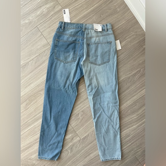 NWT - Two-Tone Vintage High Rise Mom Jean - Picture 2 of 3